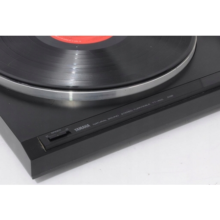 YAMAHA TT-400 ZNAKOMITY GRAMOFON STEREO AUTOMAT !