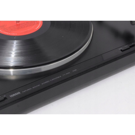 YAMAHA TT-400 ZNAKOMITY GRAMOFON STEREO AUTOMAT !