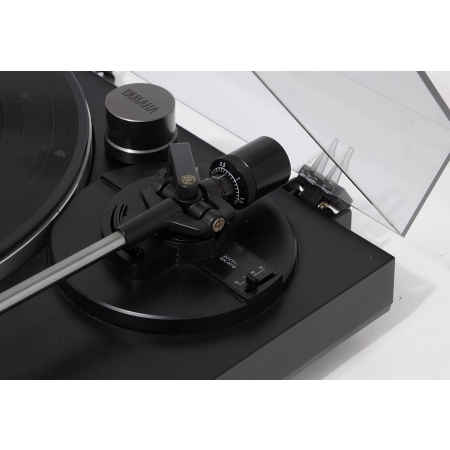 YAMAHA TT-400 ZNAKOMITY GRAMOFON STEREO AUTOMAT !