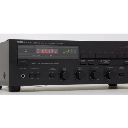 YAMAHA RX-300 MARKOWY AMPLITUNER STEREO !